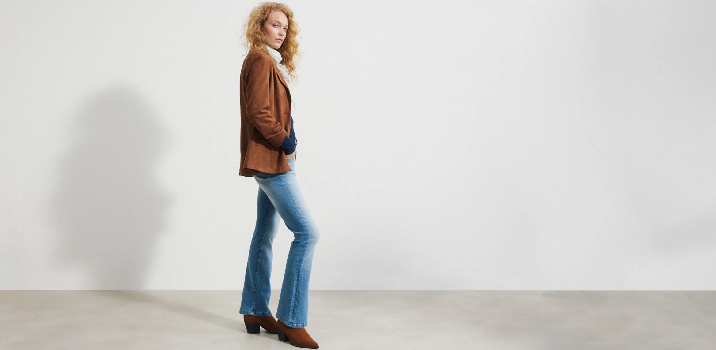 Kolekcia: FLARED JEANS